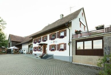 Hotel*** Landgasthof zum Pflug - Hotel-Außenansicht, Quelle: Hotel*** Landgasthof zum Pflug