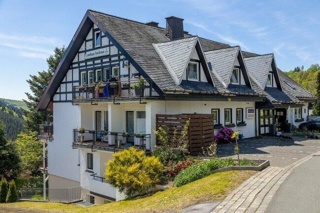5 Tages-Pauschale mit Halbpension – Hotel Landhaus Nordenau  in Schmallenberg, Nordrhein-Westfalen inkl. Halbpension