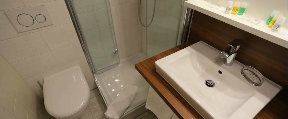 Hotel Modena - Badezimmer