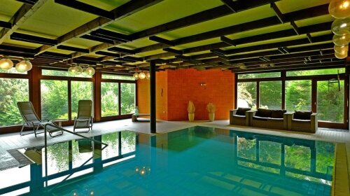 Hotel Orbtal - Hotel-Schwimmbad