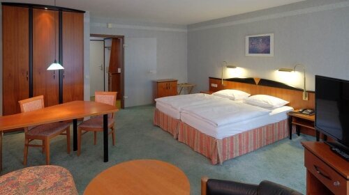 Hotel Orbtal - Hotel-Außenansicht