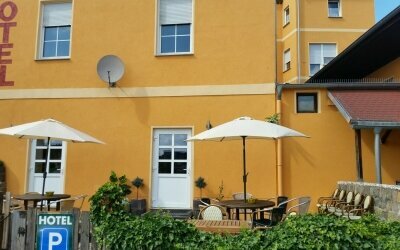 Hotel-Pension Grüne Linde - Terrasse/Außenbereich