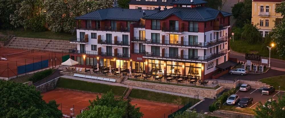 Hotel Queens - Hotel-Außenansicht