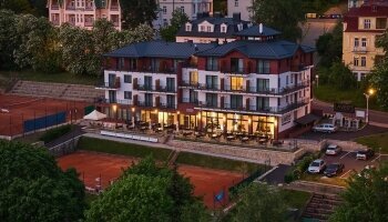 Hotel Queens - Hotel-Außenansicht