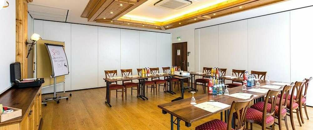 Hotel-Restaurant Hirsch - Tagungsraum