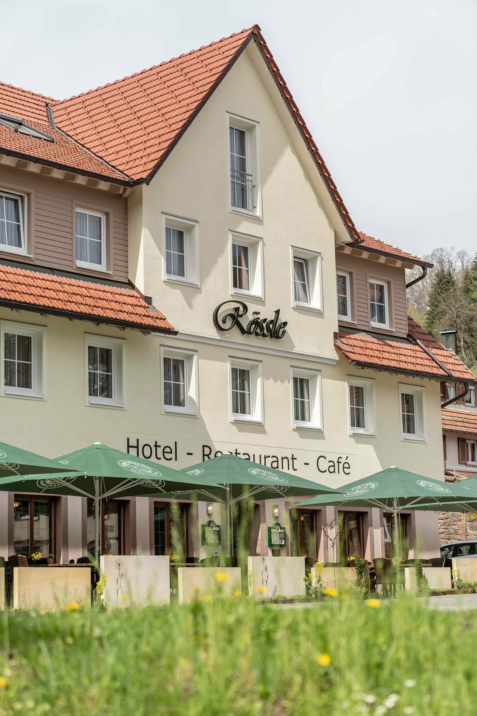 Tapetenwechsel-ab in die Natur 4 Tage/3 Nächte – Hotel Rössle Berneck  in Altensteig, Baden-Württemberg inkl. Halbpension