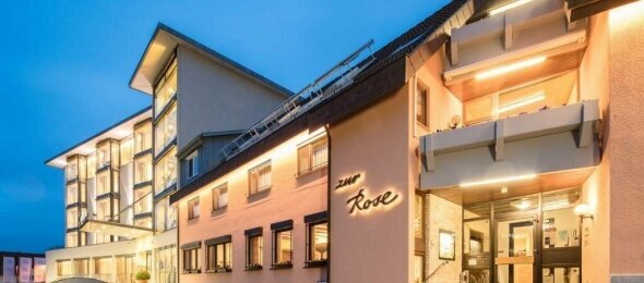 Hotel Rose Bitzfeld - Hotel-Außenansicht, Quelle: Hotel Rose Bitzfeld