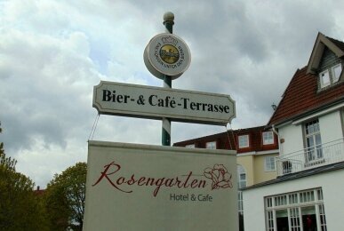 Hotel Rosengarten - Hotel-Außenansicht, Quelle: Hotel & Café Rosengarten