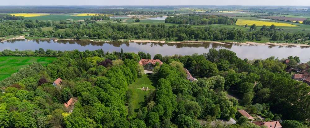 Hotel Schloss Storkau - Hotel-Außenansicht