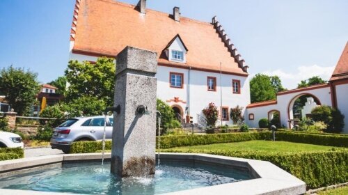 Hotel Schlossgasthof Rösch - Hotel-Außenansicht