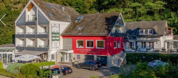 Hotel Schwanenweiher - Hotel-Außenansicht, Quelle: Hotel Schwanenweiher