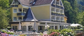 Hotel Schwanenweiher - Hotel-Außenansicht, Quelle: Hotel Schwanenweiher