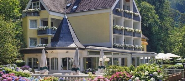 Hotel Schwanenweiher - Hotel-Außenansicht, Quelle: Hotel Schwanenweiher