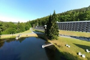 Hotel Schwarzbachtal Hideaway - Hotel-Außenansicht