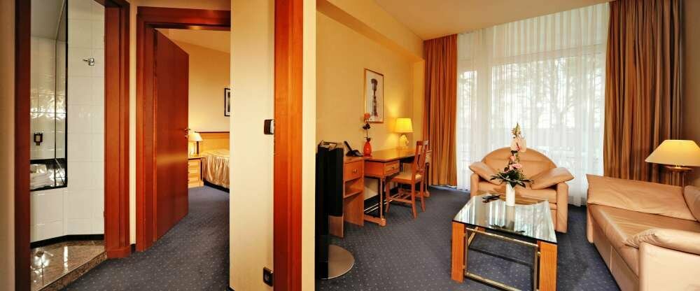 Hotel Suite