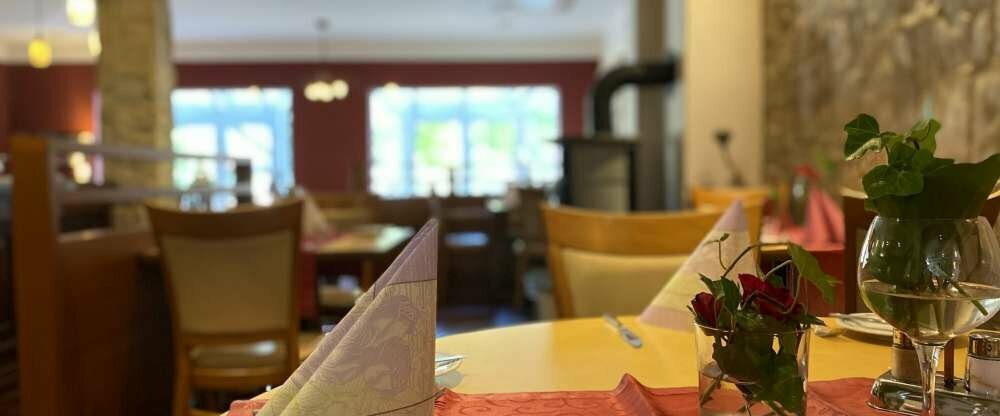 Hotel & Restaurant - Restaurant