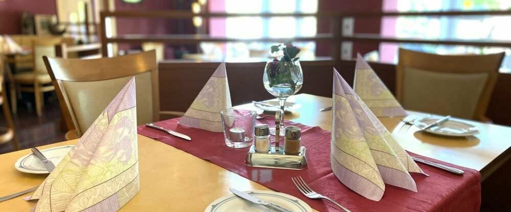 Hotel & Restaurant - Restaurant