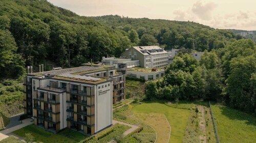 Hotel VierJahreszeiten am Seilersee - Hotel-Außenansicht