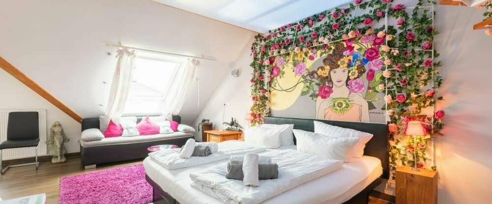 Themensuite mit Sauna, Wasserbett und Innenwhirlpool