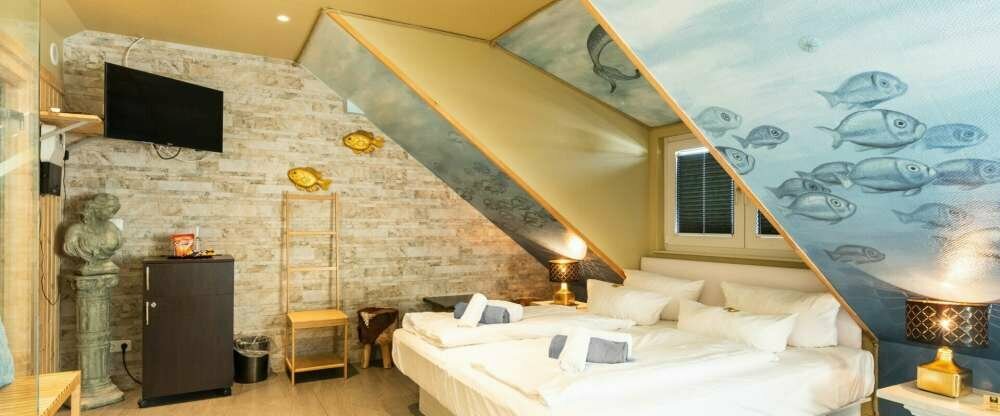 Themensuite mit Sauna, Luftbett und Innenwhirlpool 