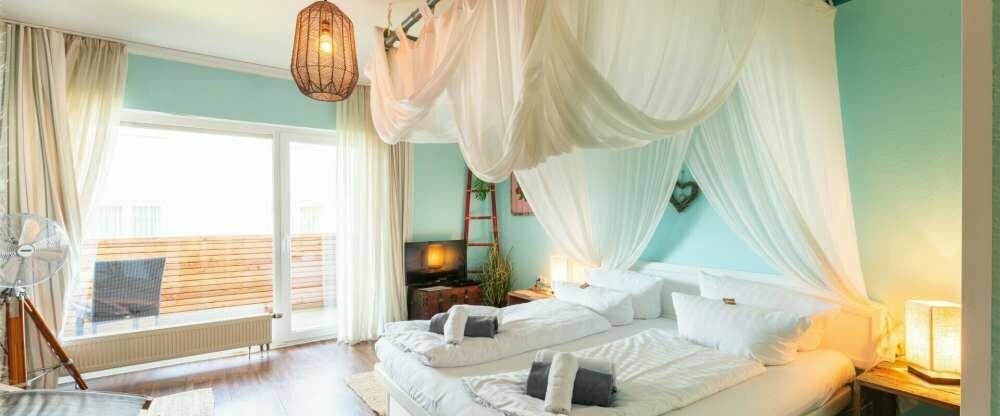 Themenzimmer mit Sauna und Wasserbett