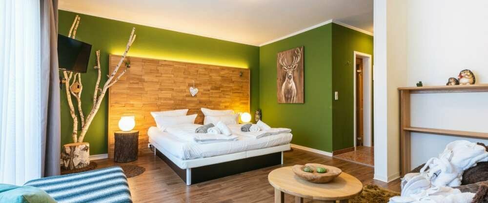 Themenzimmer mit Sauna und Wasserbett