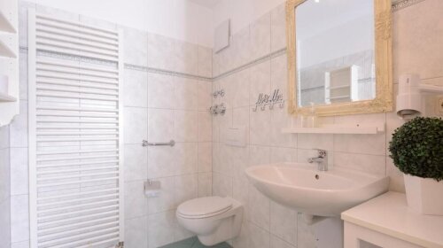 Hotelanlage Tarnewitzer Hof - Badezimmer