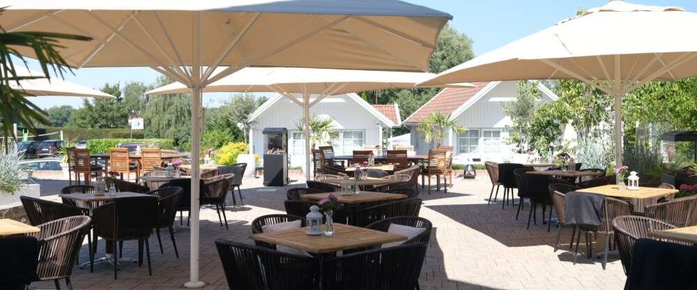 Hotelanlage Tarnewitzer Hof - Sonnenterrasse vom Restaurant "Landhaus"