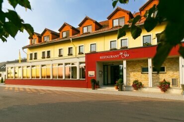 Hotelansicht, Quelle: Ringhotel Zum Stein