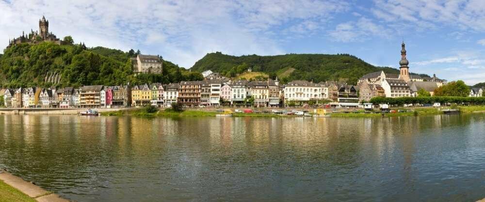Hotelaussicht auf die Reichsburg und Altstadt 