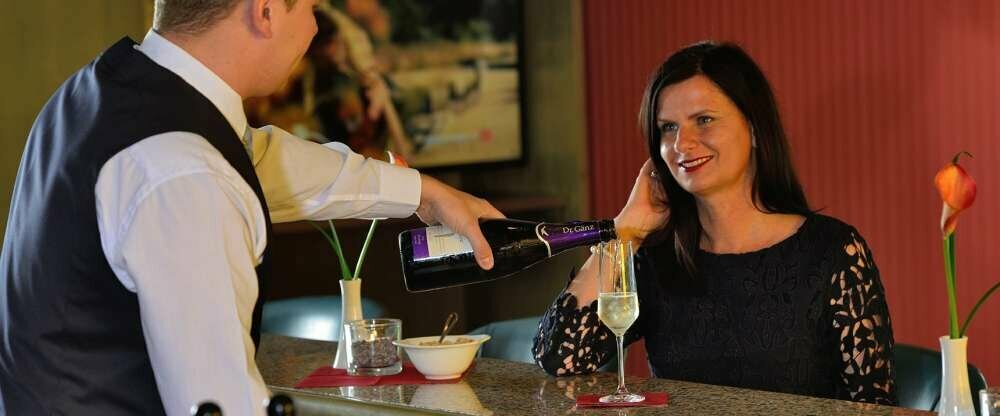 Unser Barteam freut sich auf Ihren Besuch.