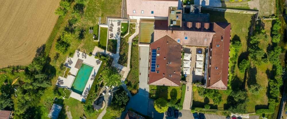 Hotelgelände Schloss Döttingen, Kaufmannshaus, altes Amtshaus