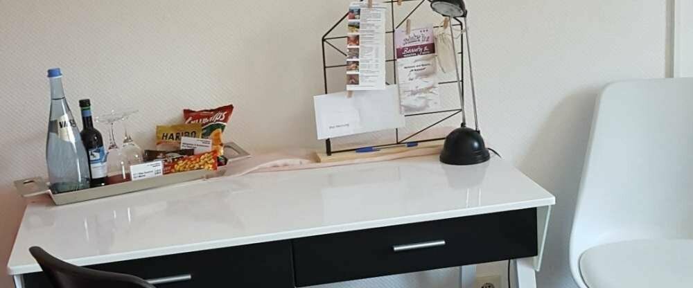 Doppelzimmer Schreibtisch 