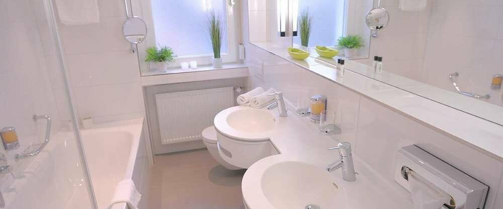 Hotelzimmer mit Badewanne