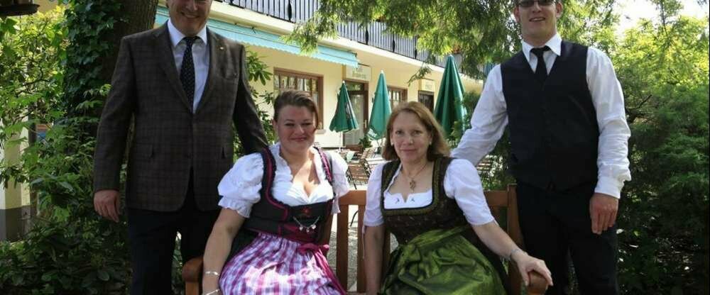 Familie Samer und Frau Meyer - Ihre Gastgeber