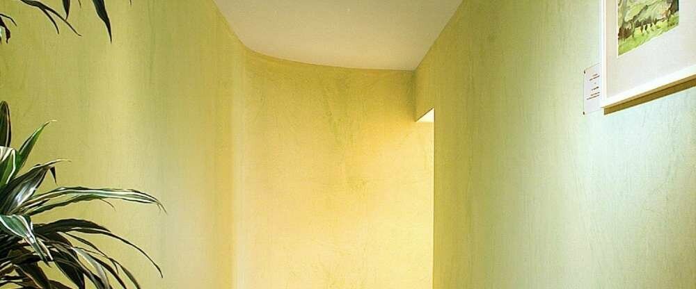 Über diesen Flur gelangen Sie in den modernen Tagungsbereich!