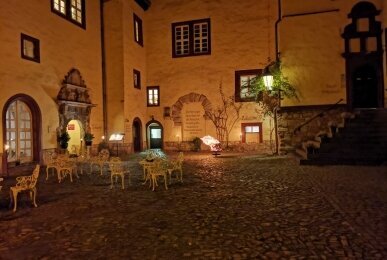 Innenhof Abend, Quelle: Hotel & Spa Wasserschloss Westerburg