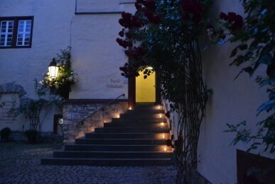 Innenhof Abend, Quelle: Hotel & Spa Wasserschloss Westerburg