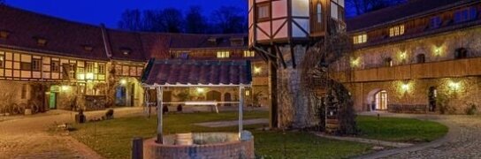 Innenhof bei Nacht, Quelle: Hotel & Spa Wasserschloss Westerburg