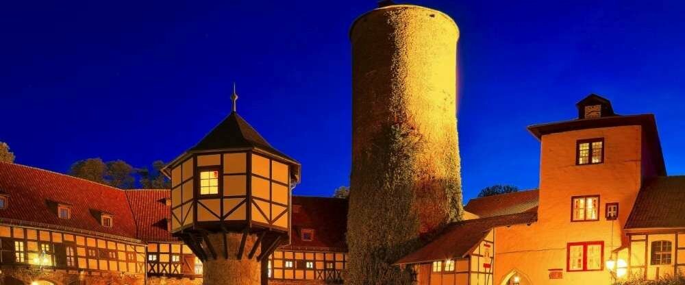 Innenhof bei Nacht