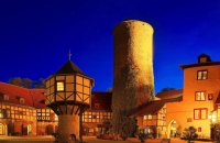 Innenhof bei Nacht