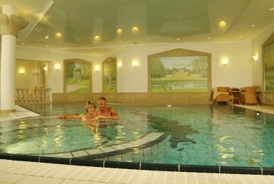 Innenpool, Quelle: Ringhotel Zum Stein