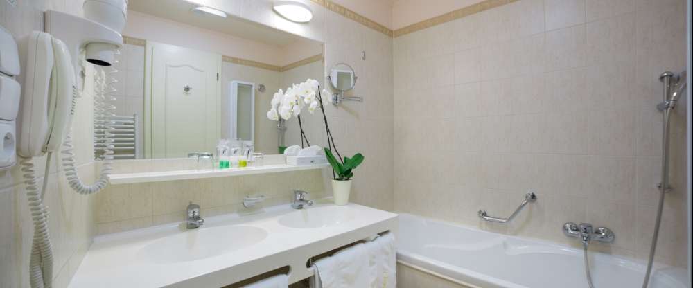 Interhotel Central - Badezimmer