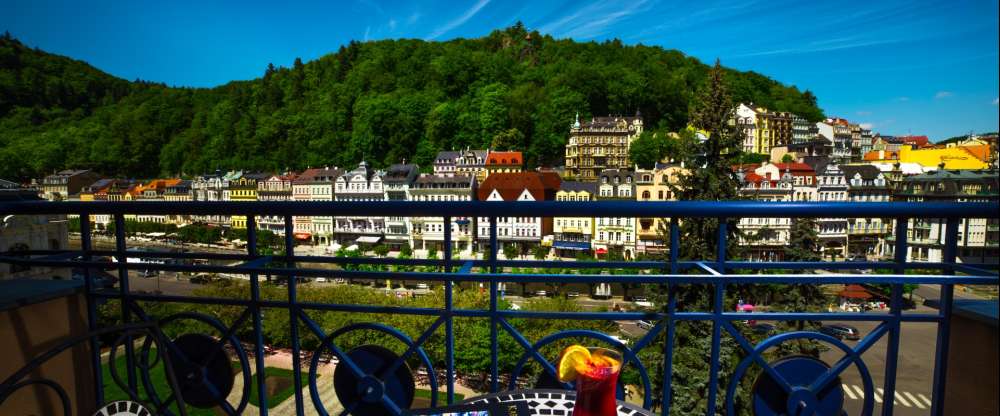 Interhotel Central - Hotel-Außenansicht