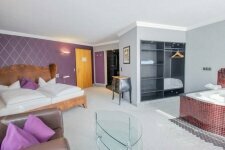 Junior Suite mit Whirlpool, Quelle: Hotel Tanne Ilmenau