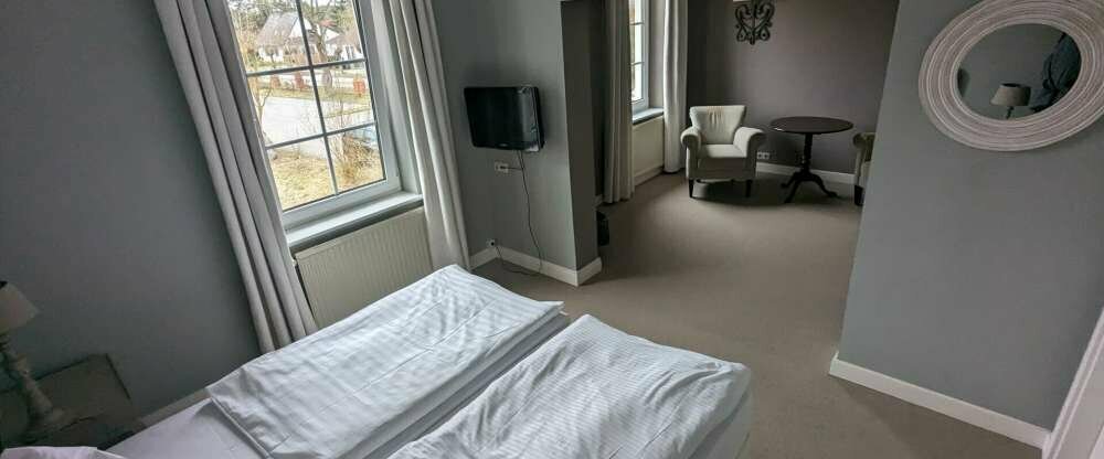 Großzügige Juniorsuite mit Blick auf den Schlosspark 