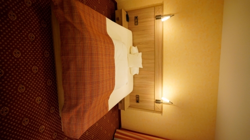 Unsere stilvoll eingerichteten Einzel-Zimmer im St. Martiner Castell verbinden modernen Komfort mit dem besonderen Charme der Pfalz. Warme Farben, hochwertige Materialien und liebevolle Details schaffen eine entspannte Wohlfühlatmosphäre.
Unsere Sprossen