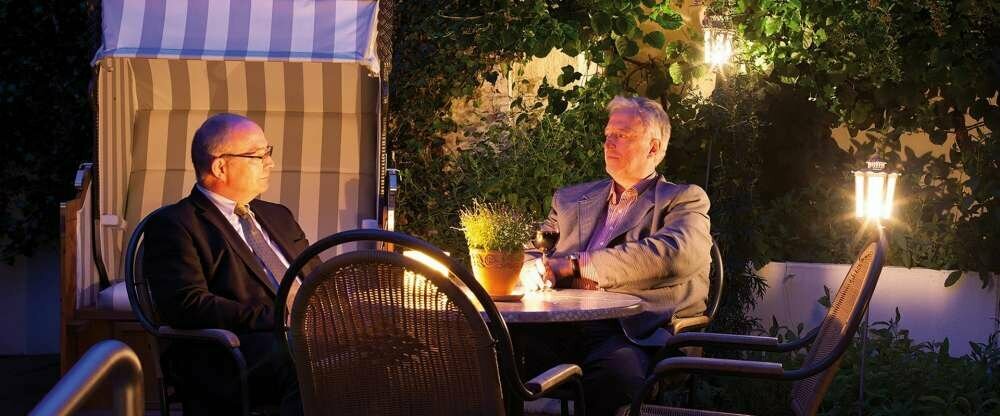 Kneippgärtchen abends Vitalhotel