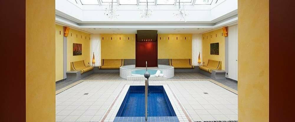 Kneipptretbecken Und Whirpool