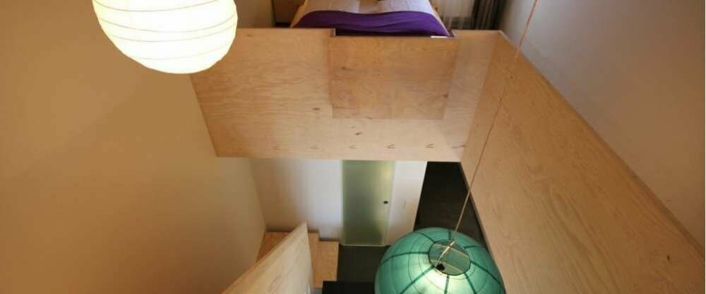 Zwei Etagen Zimmer mit Balkon. Auch als Familienzimmer zu nutzen. Zustellbett / Babybett möglich.